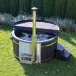 Vildmarksbad med bobler og isoleret låg